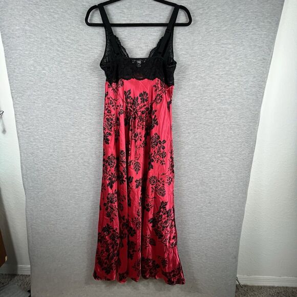 In Bloom by Jonquil RED/BLACK FLORAL Chemise VELVET Trim Lace Size Small S - Picture 3 of 11